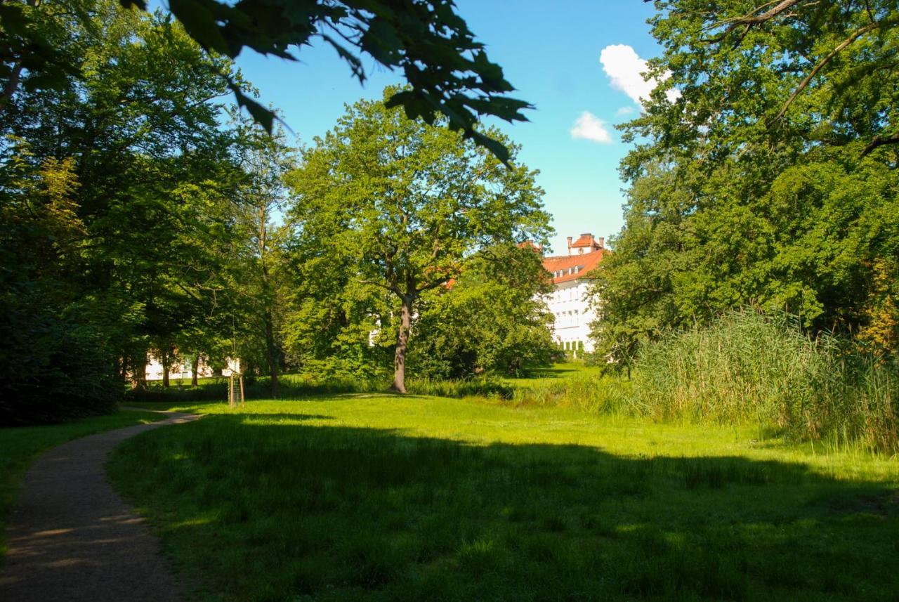 Urlaubsresidenz Marstall Und Kanzlei Im Schlossensemble Luebbenau Exterior photo